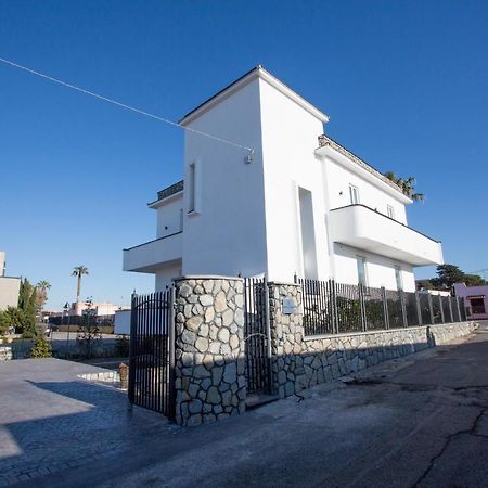 Guesthouse Porto Di Roma Civitavecchia Exterior foto