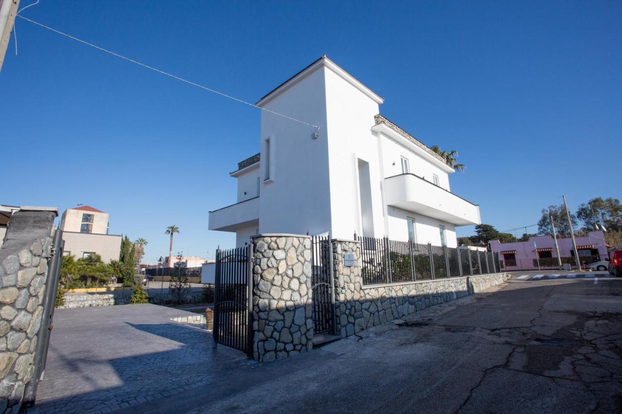Guesthouse Porto Di Roma Civitavecchia Exterior foto